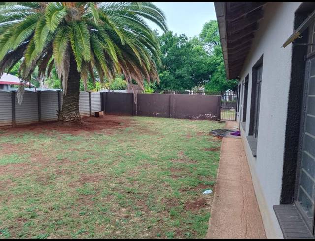 3 BEDROOM PROPERTY TO RENT IN HELIKONPARK